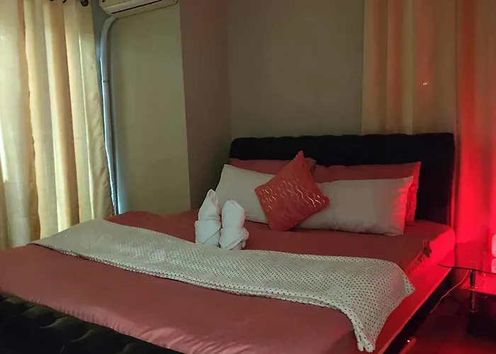 2bedroom With Big Balcony 1046d Pool View Apartment